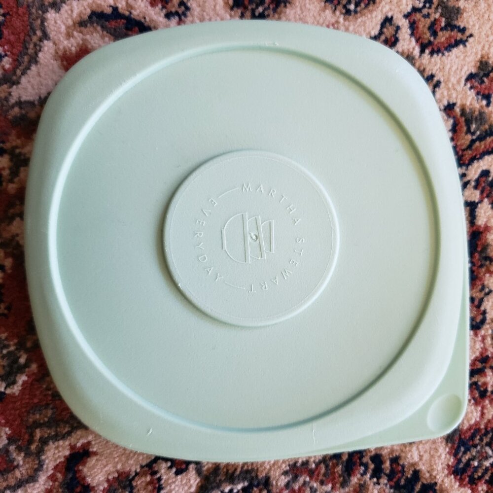 Lot of 5 Food Storage Containers with lids - Various sizes - Picture 6 of 15